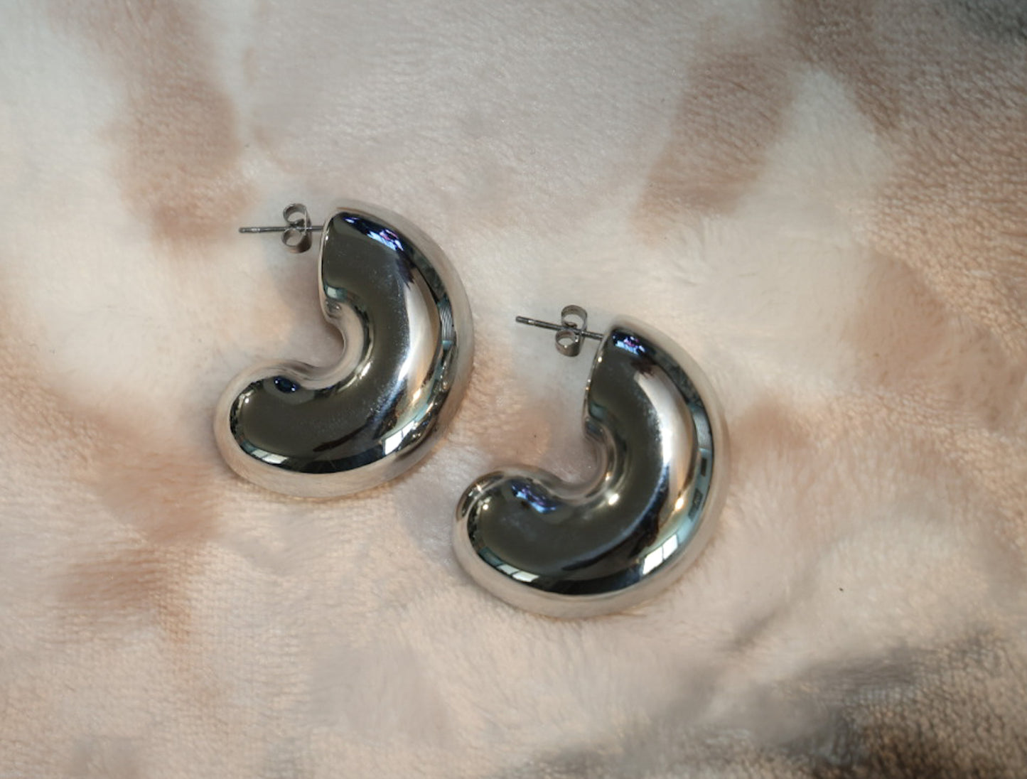 Media Luna Earrings